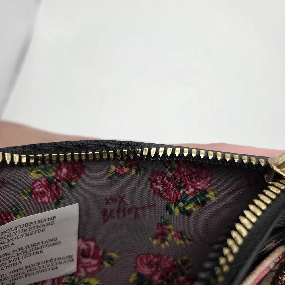 Betsey‎ Johnson Floral Card Holder Wallet Womens OS Pink Rose Gold Keychain Zip